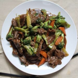 brightfull broccoli, carrot, beef stir fry